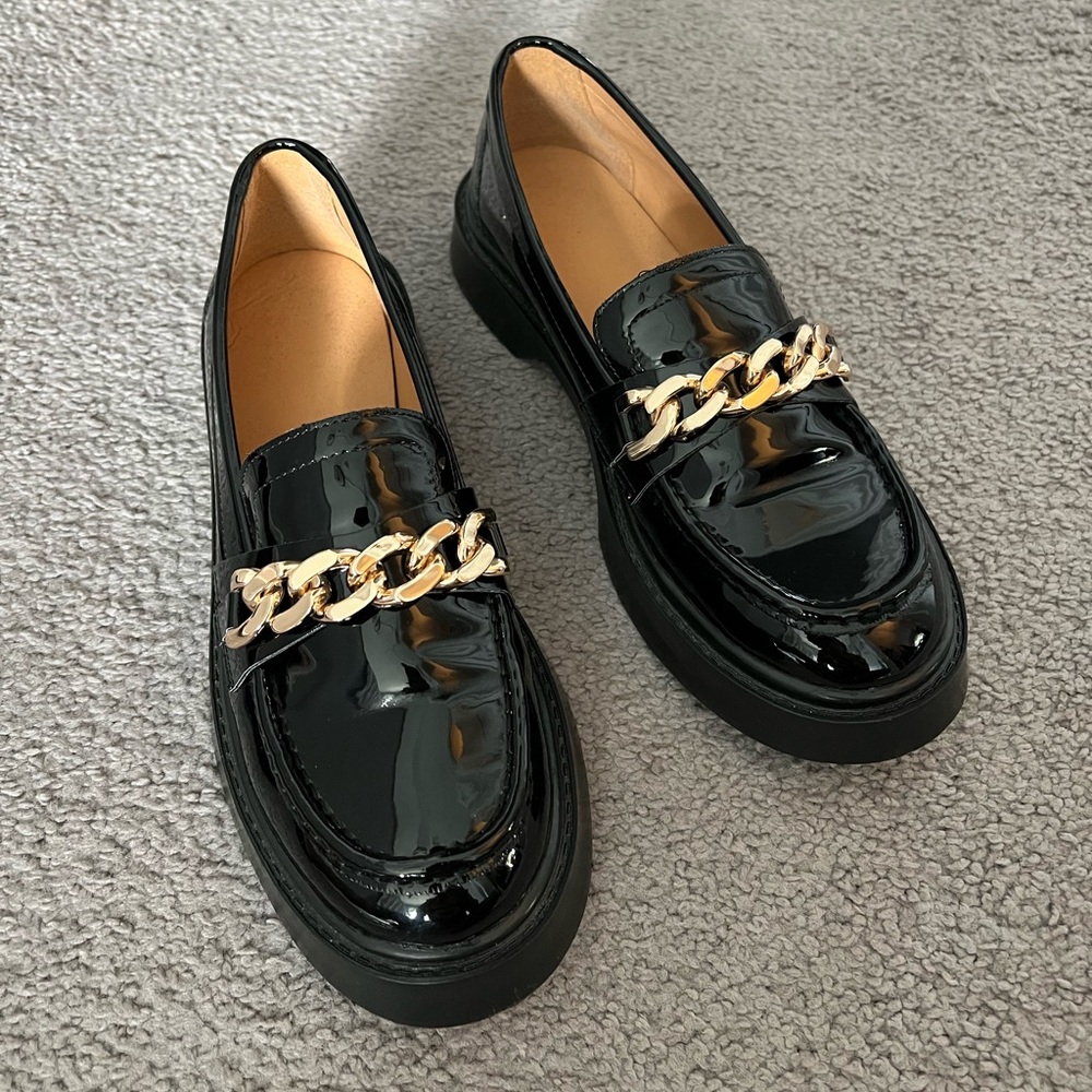 Chain Decor Slip On Loafers - Picture 3 of 6